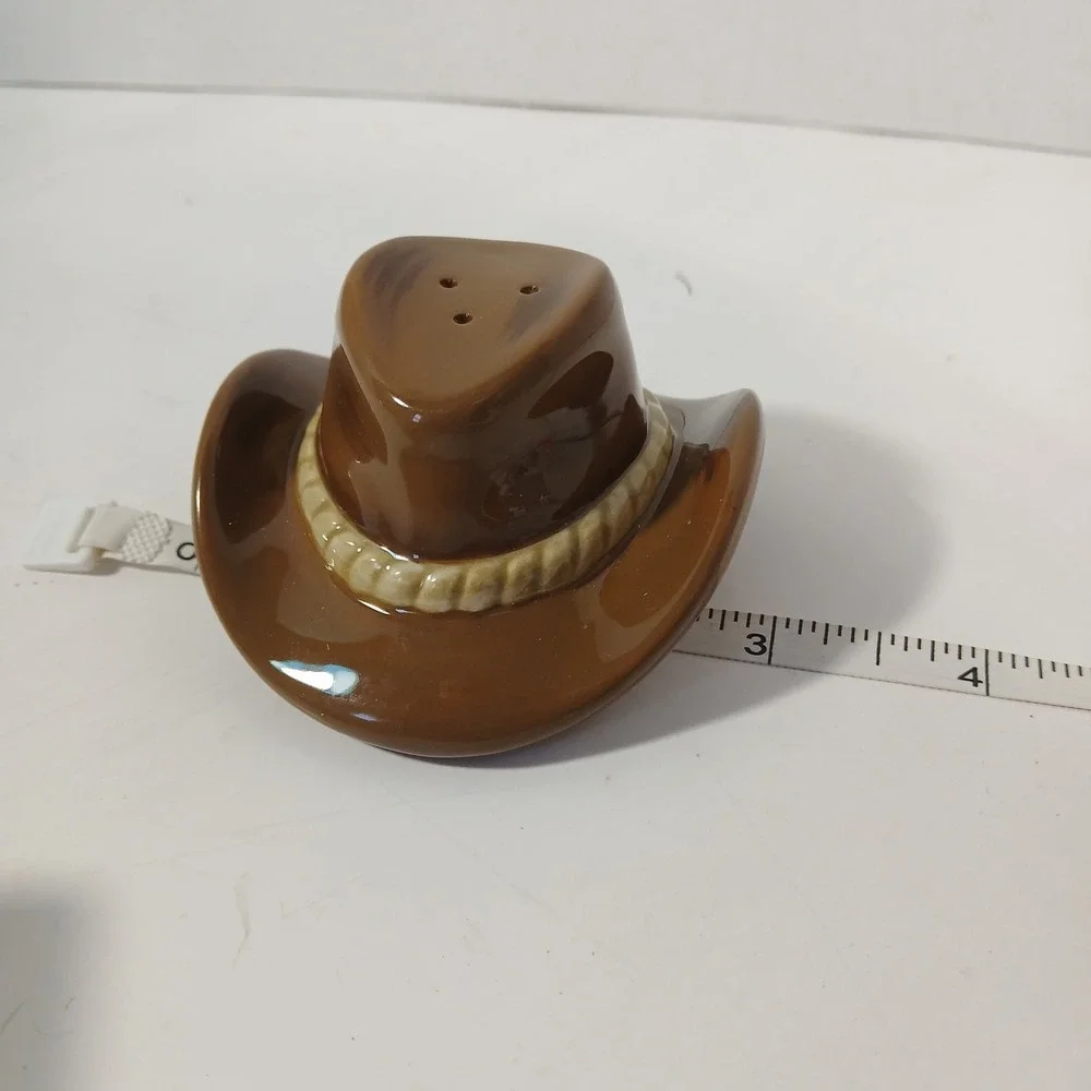 Sonoma Happy Trails Western Salt and Pepper Shakers New